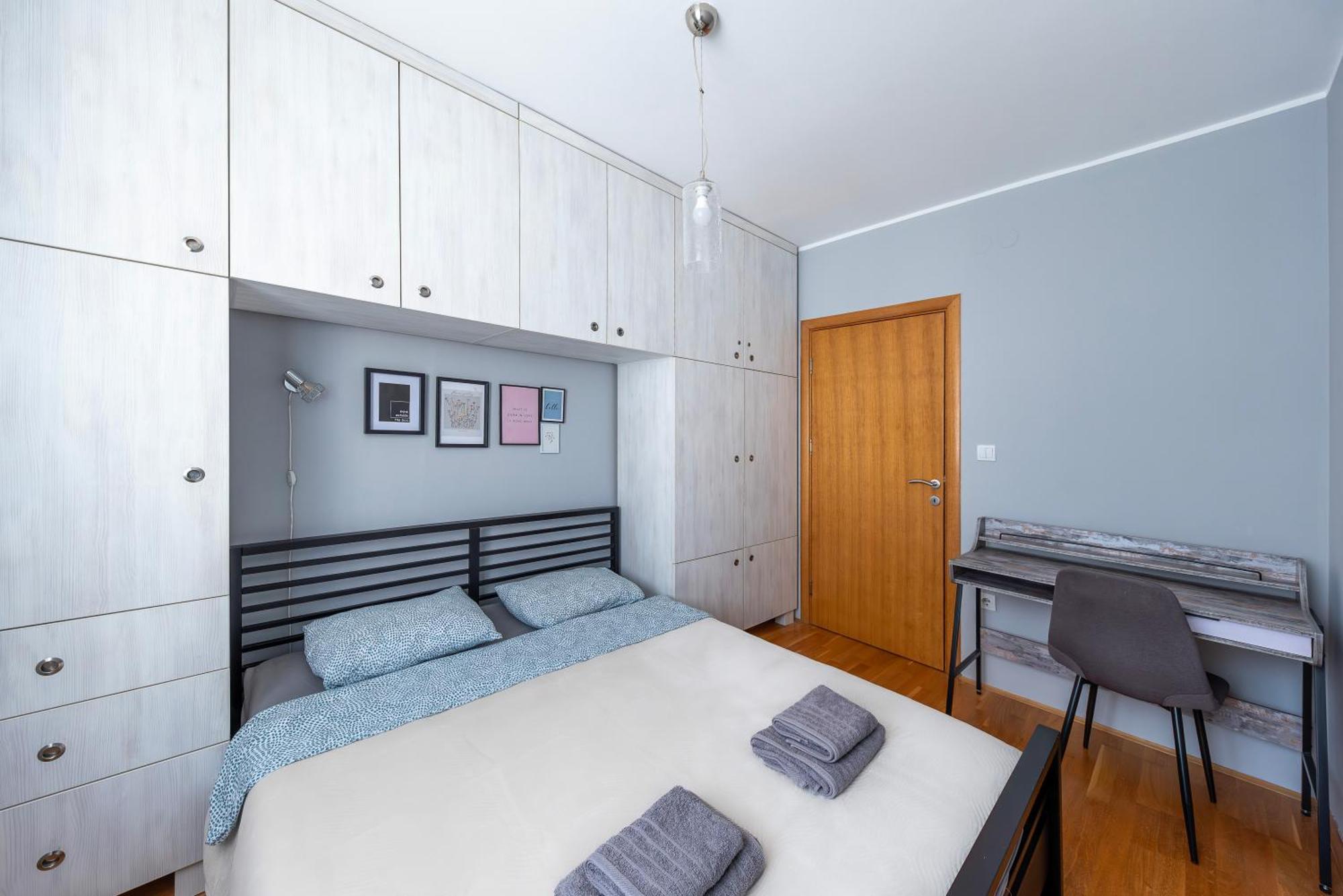 Modern Living - Sapphire - Private Parking * Novi Sad