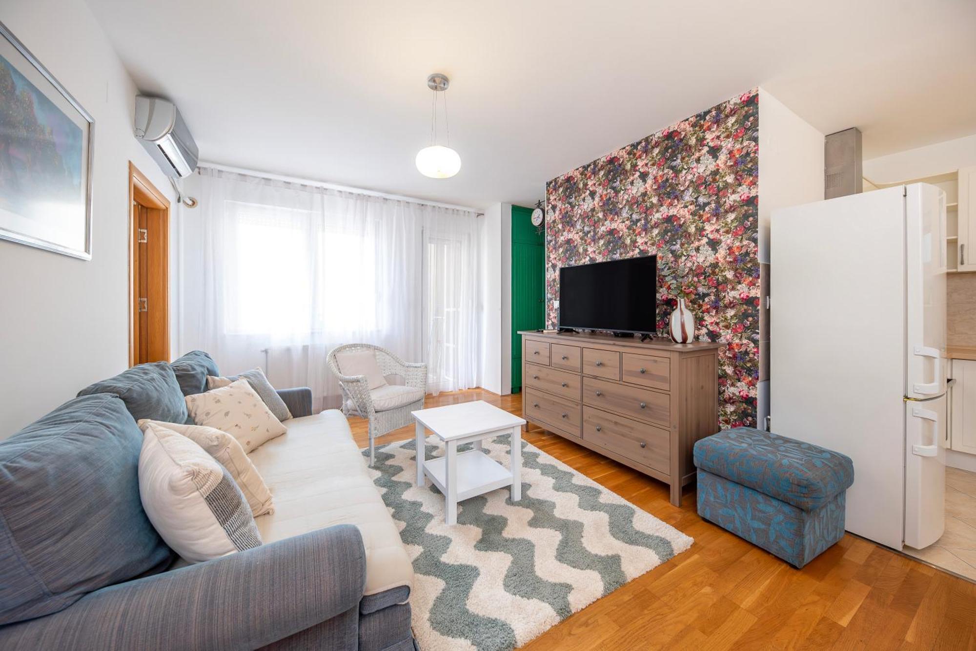 Appartamento Modern Living - Sapphire - Private Parking Novi Sad