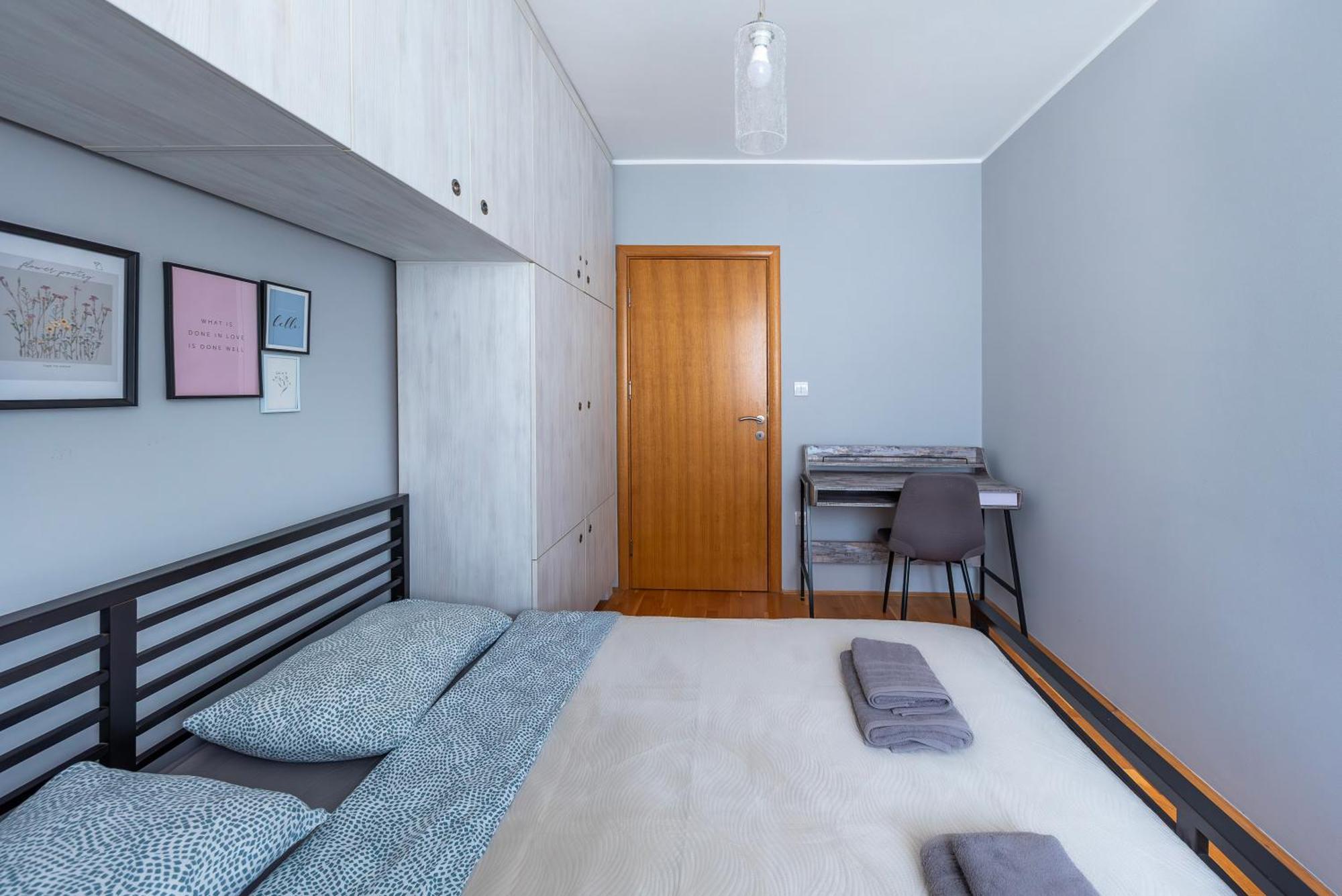 Modern Living - Sapphire - Private Parking